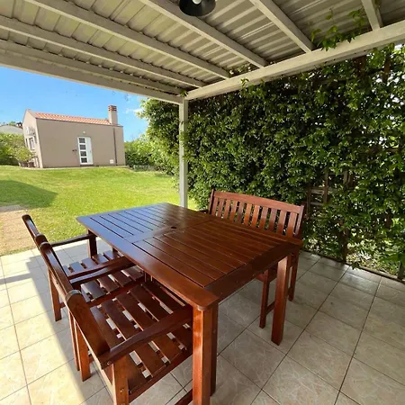 Holiday Home Pula Pula